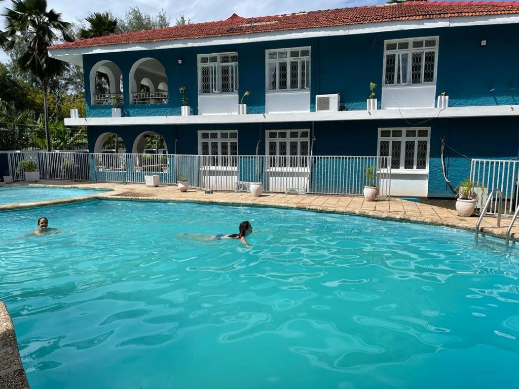 Gallivanters Hostel Dar es Salaam Esterno foto