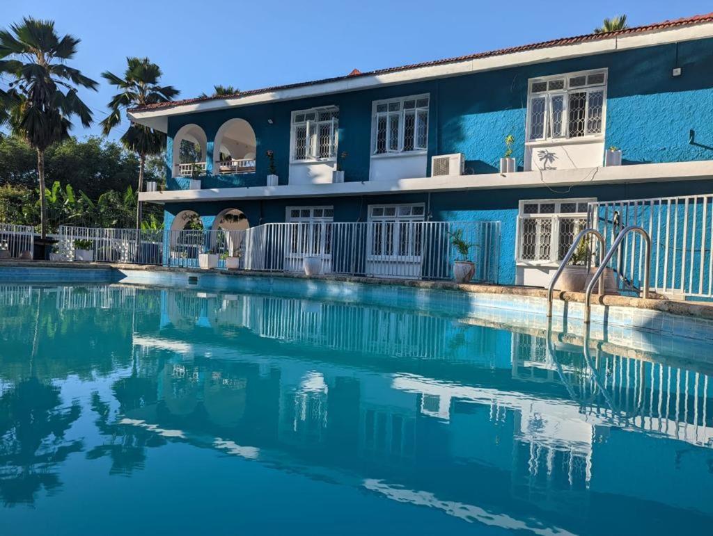 Gallivanters Hostel Dar es Salaam Esterno foto
