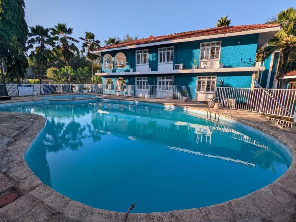 Gallivanters Hostel Dar es Salaam Esterno foto